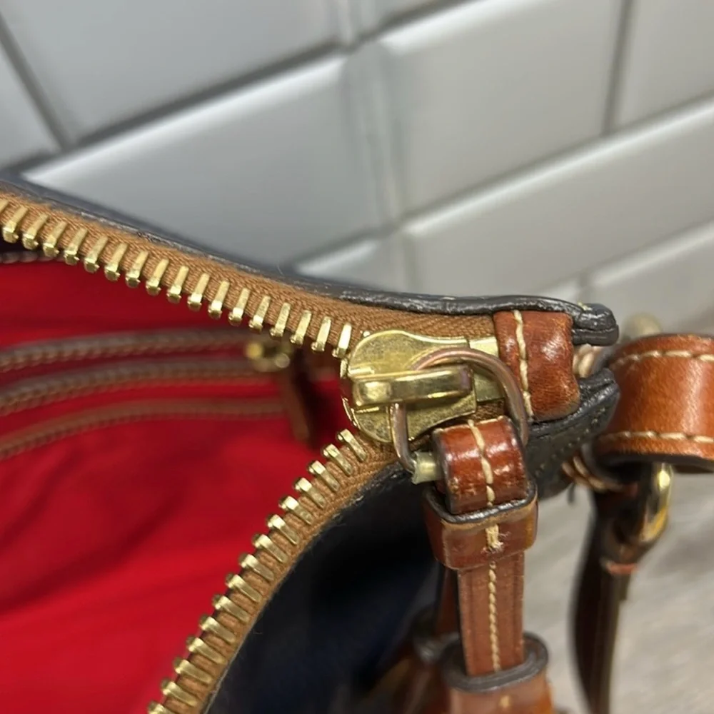 Dooney & Bourke Navy Dixon Hobo Pebble Leather Crossbody Bag! GUC!! - Picture 12 of 15